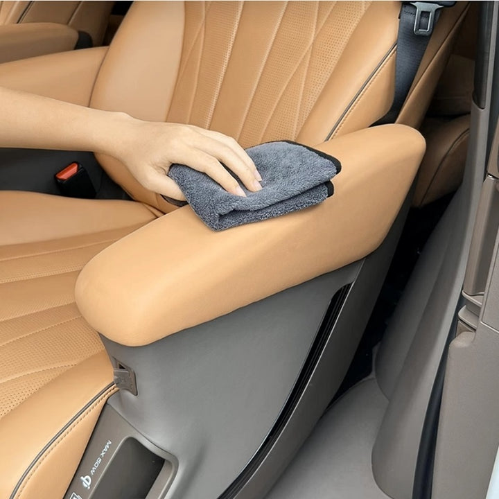 Denza D9 Middle Row Seat Armrest Cover